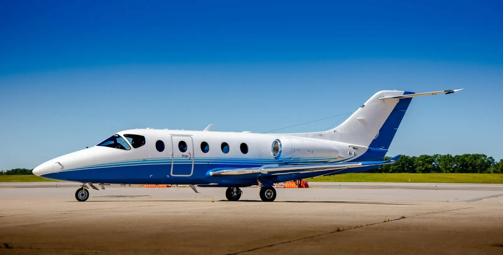 Beechcraft Hawker 400XP N257EB operated by Moser Aviation, LLC photo 6