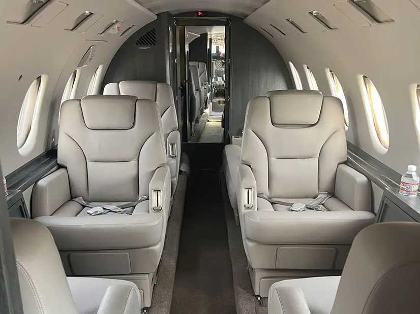Beechcraft Hawker 800 N257PL operated by Tavaero Jet Charter photo 2