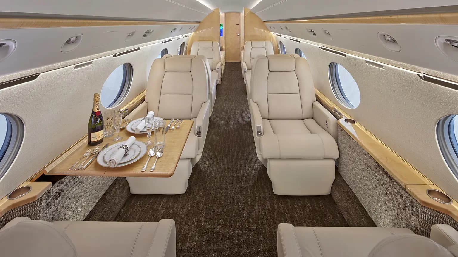 Gulfstream V N25GV operated by Solairus Aviation, KDTW photo 6