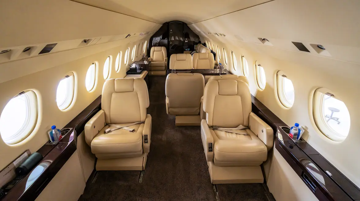 Dassault Falcon 900C N25MX operated by Dreamline Aviation, LLC photo 4