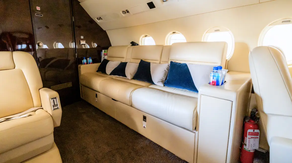 Dassault Falcon 900C N25MX operated by Dreamline Aviation, LLC photo 6