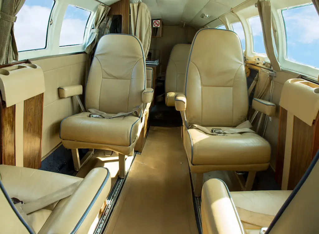 Cessna 402B N2615Q operated by Noble Air Charter photo 2