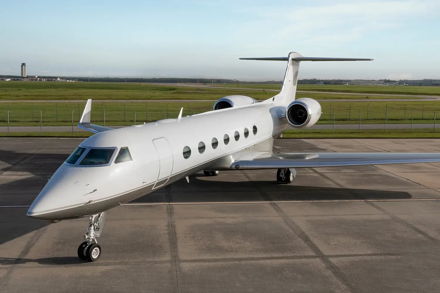 Gulfstream G550 N261PW operated by Executive Fliteways, Inc., exterior