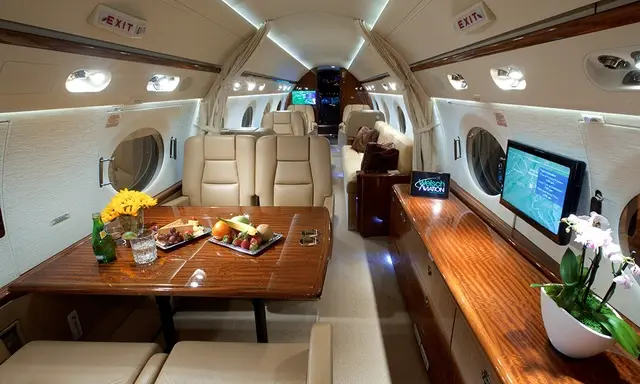Gulfstream G450 N268BB operated by Solairus Aviation photo 5