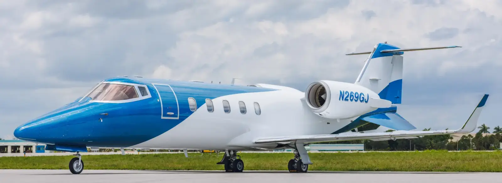 Bombardier Learjet 60 N269GJ operated by Capital Jets Inc, exterior