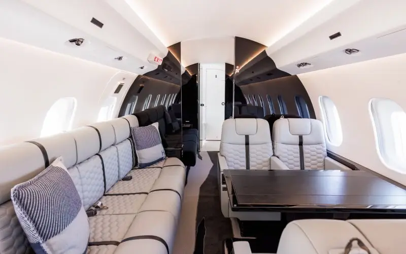 Bombardier Global Express N271GL operated by Planet 9 Private Air ("P9PA") photo 2