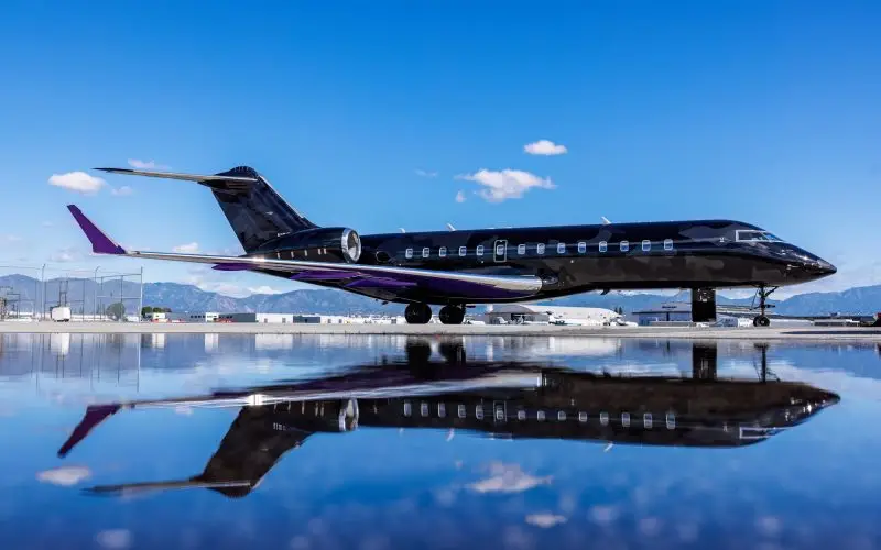 Bombardier Global Express N271GL operated by Planet 9 Private Air ("P9PA") photo 4