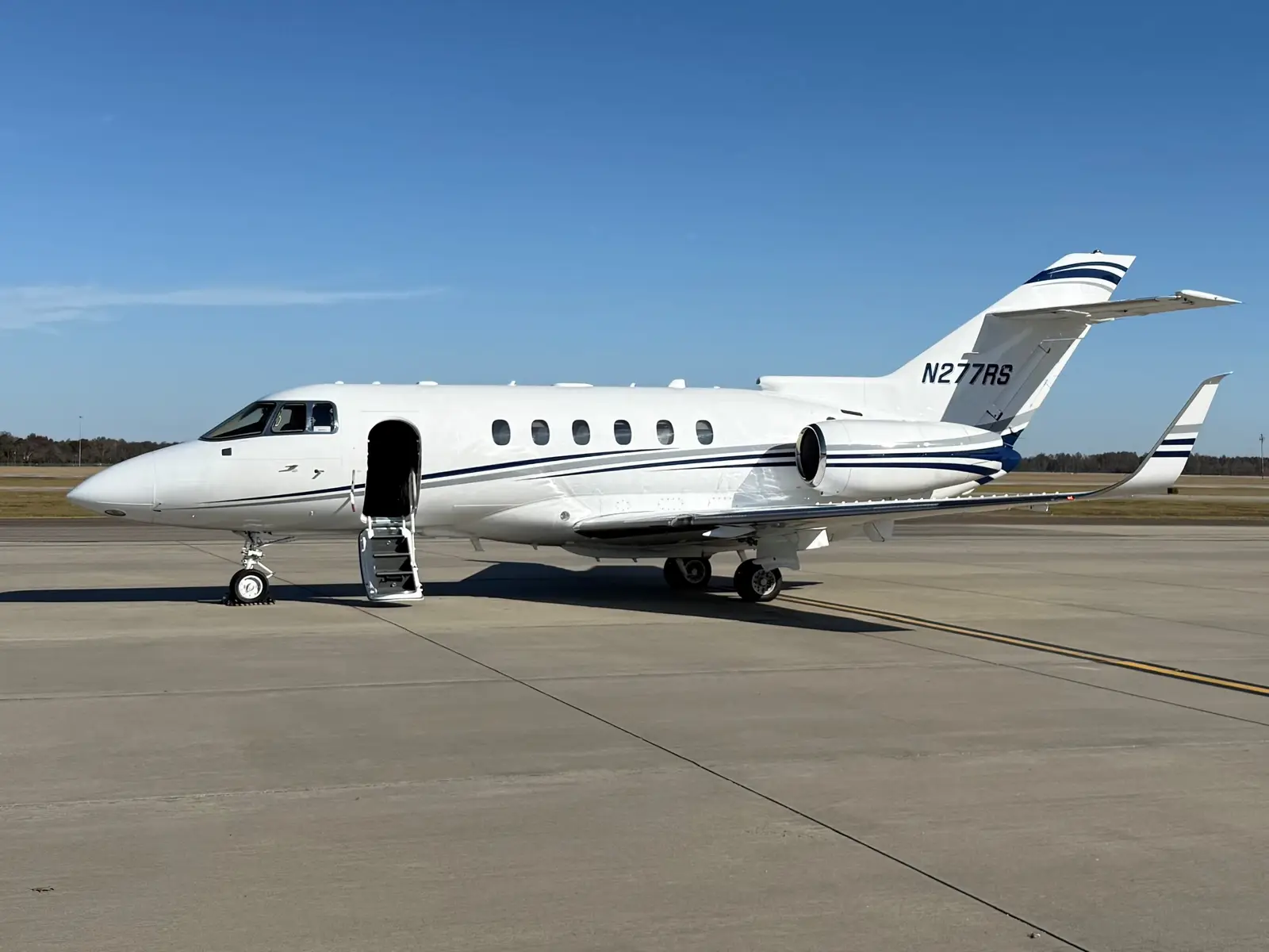 Beechcraft Hawker 800XP N277RS operated by Sky Quest, LLC, KCLE, exterior