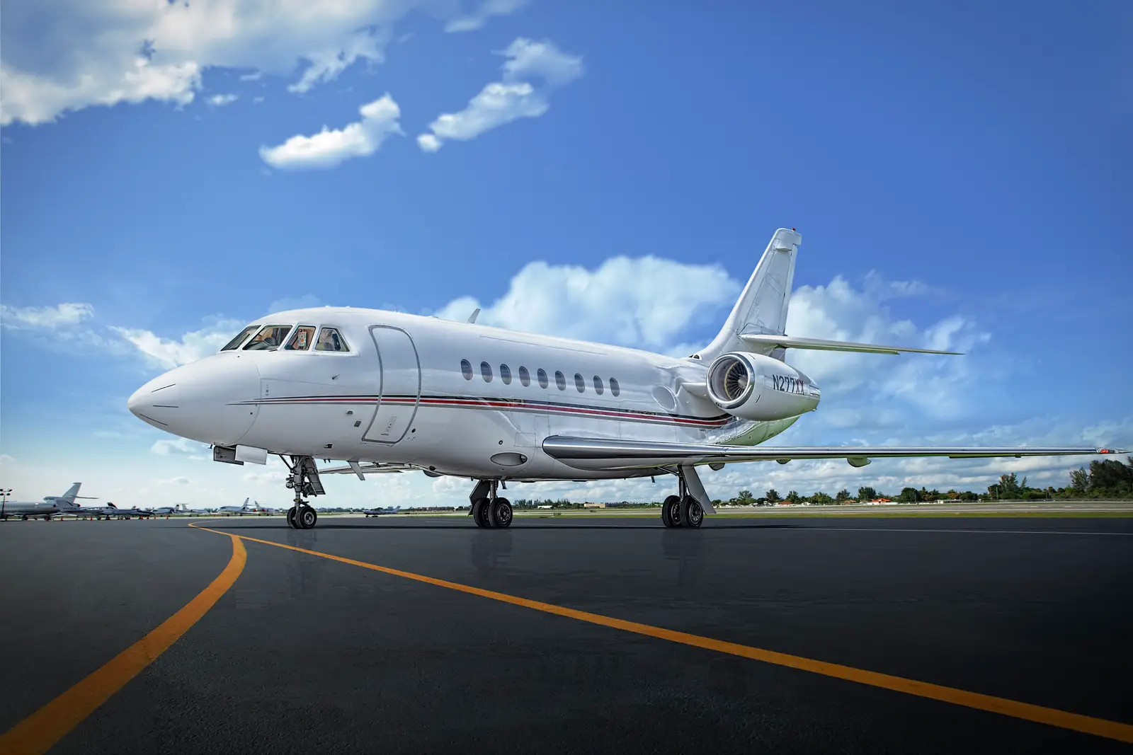 Dassault Falcon 2000 N277XX