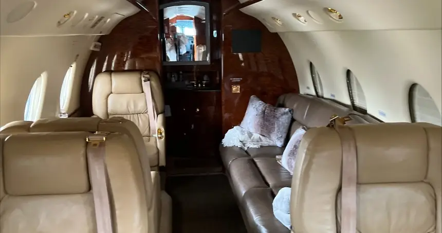 Gulfstream G200 N280LT operated by Jet Linx Aviation, LLC photo 2