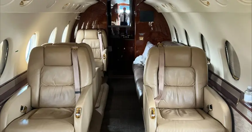 Gulfstream G200 N280LT operated by Jet Linx Aviation, LLC photo 3