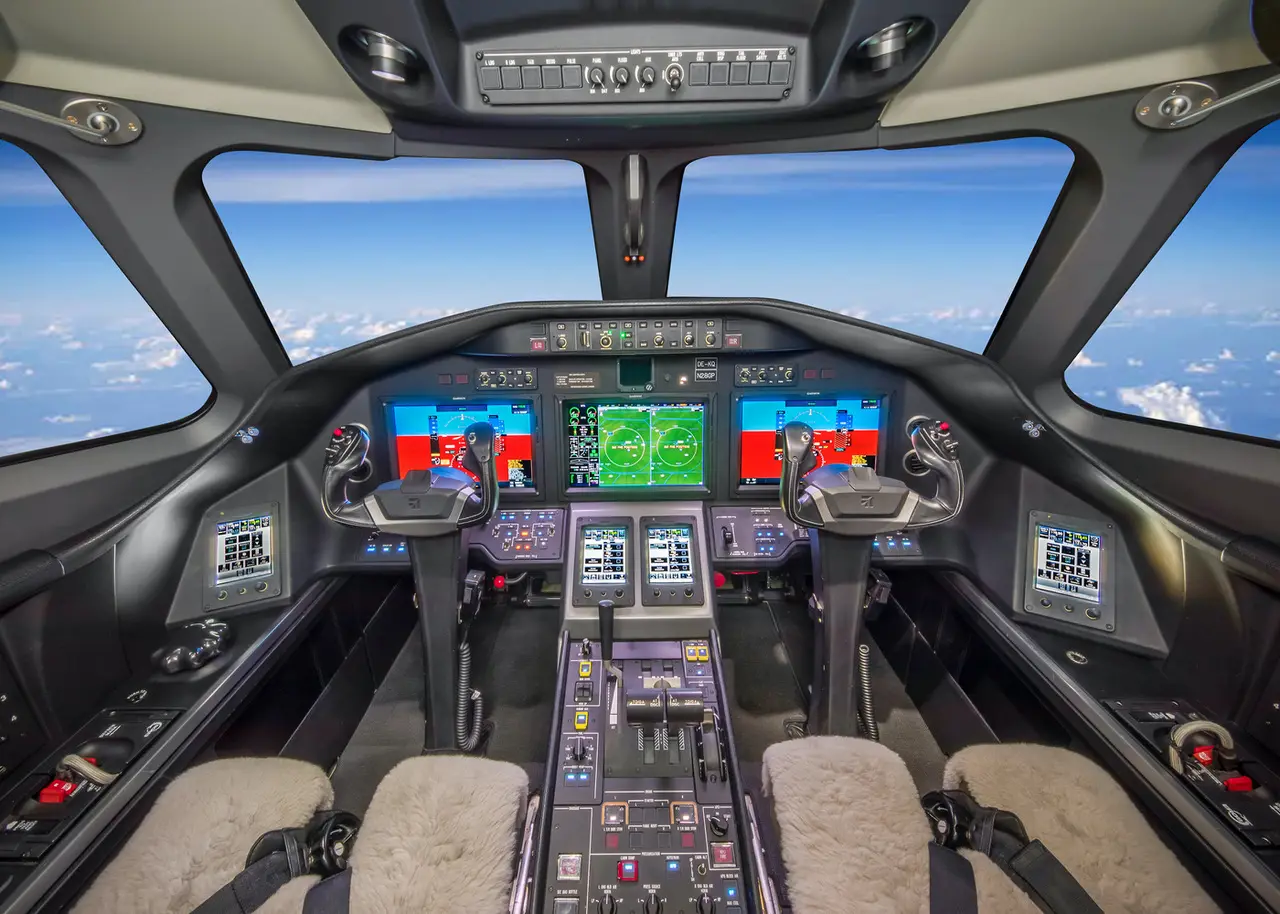 Cessna Citation Latitude N280P operated by Fly Alliance photo 3