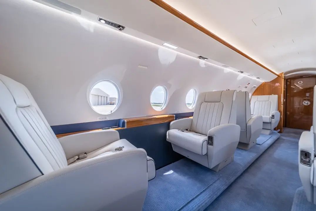Gulfstream G280 N281HL operated by Davinci Jets, LLC, KCLT photo 3