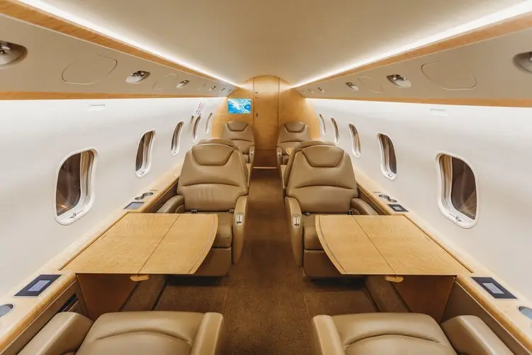 Bombardier Challenger 300 N283B operated by Elite Air, Inc. photo 4