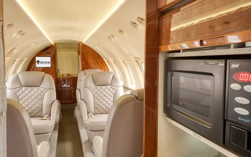 Beechcraft Hawker 800XP N285XP operated by Secure Air Charter photo 4