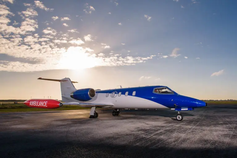 Bombardier Learjet 35A N289AW operated by Air Gato Enterprises, Inc., KPIE photo 3