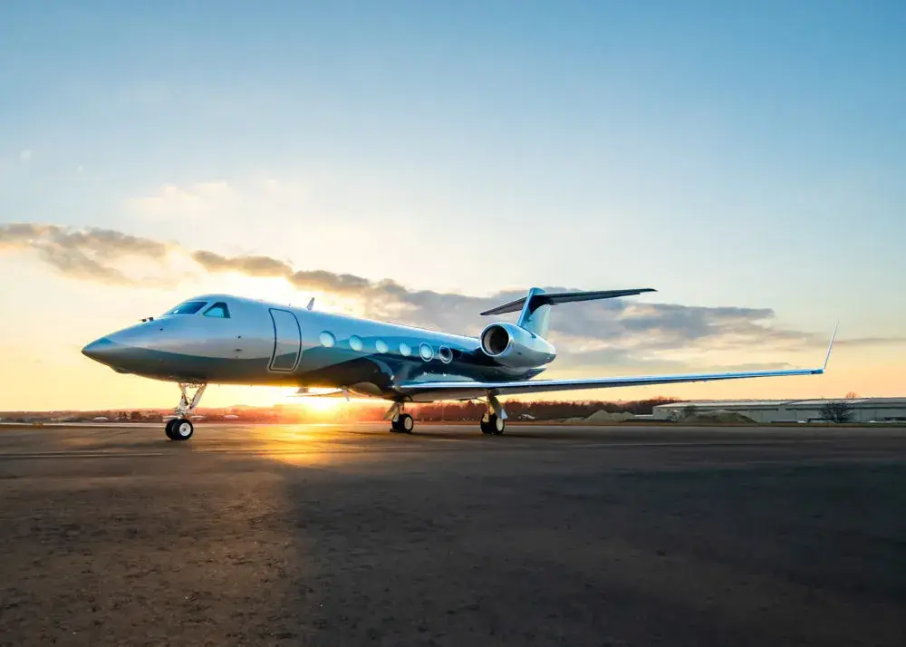 Gulfstream G450 N28AD operated by Solairus Aviation, exterior