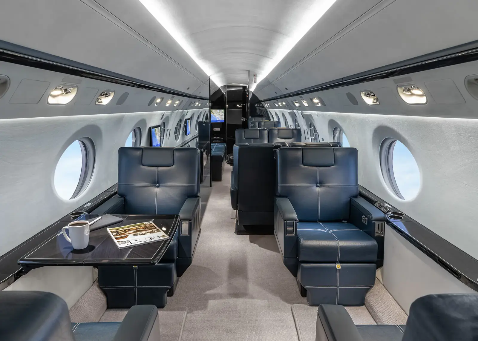Gulfstream G450 N28AD operated by Solairus Aviation photo 2