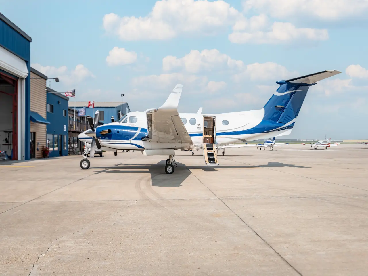 Beechcraft King Air 200 N300AJ