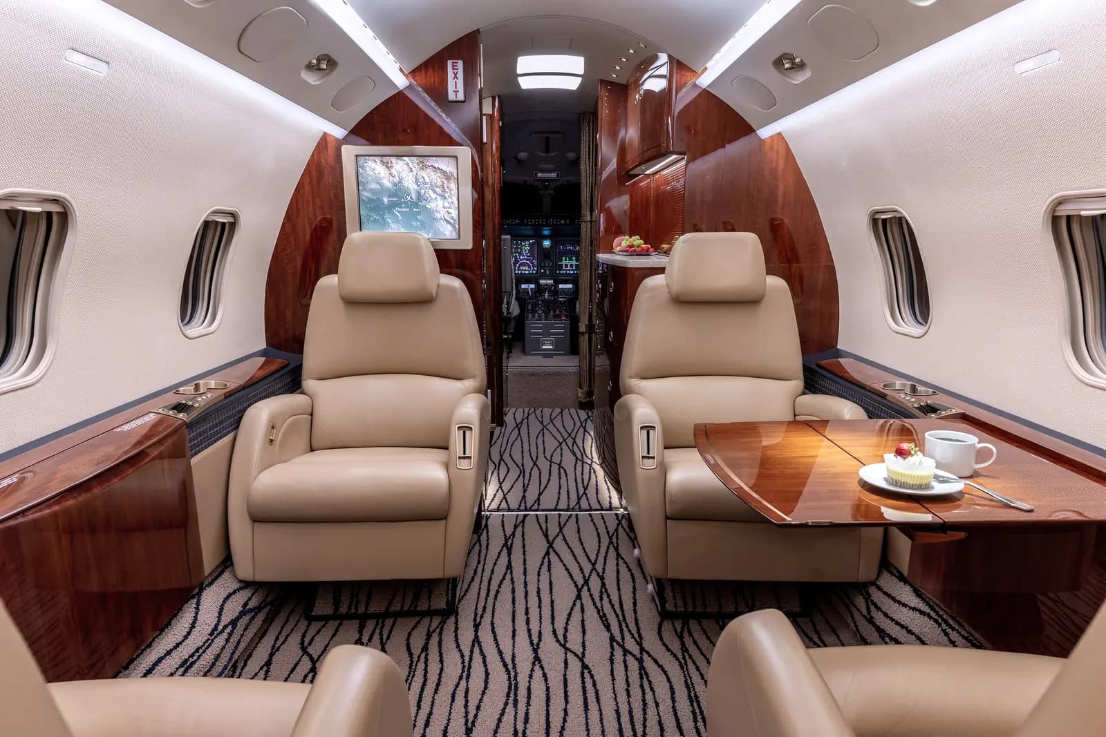 Bombardier Challenger 300 N300RL operated by Pinnacle Aviation photo 2