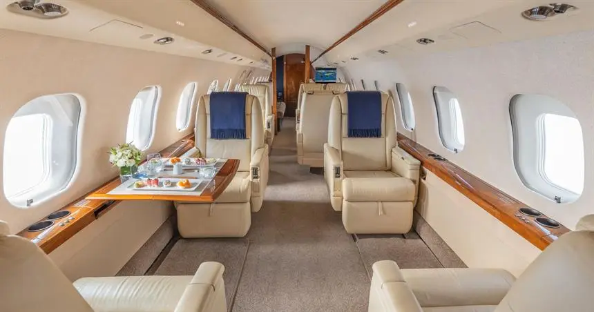 Bombardier Global Express XRS N300SC operated by Planet 9 Private Air ("P9PA"), KBUR photo 4