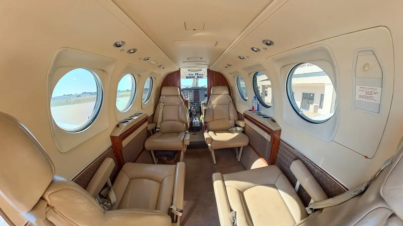 Beechcraft King Air F90 N300TA operated by SAI Flight Service, Inc. photo 6