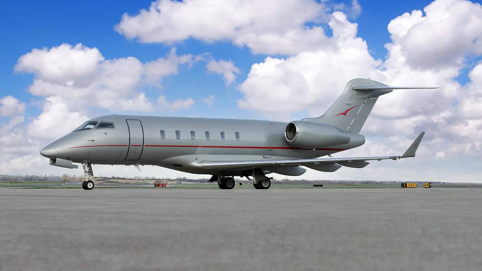 Bombardier Challenger 300 N301JE