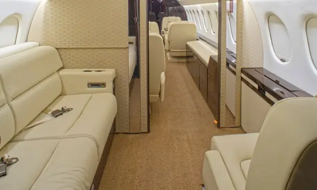 Dassault Falcon 900B N301RD operated by Saturn Aviation, LLC photo 4