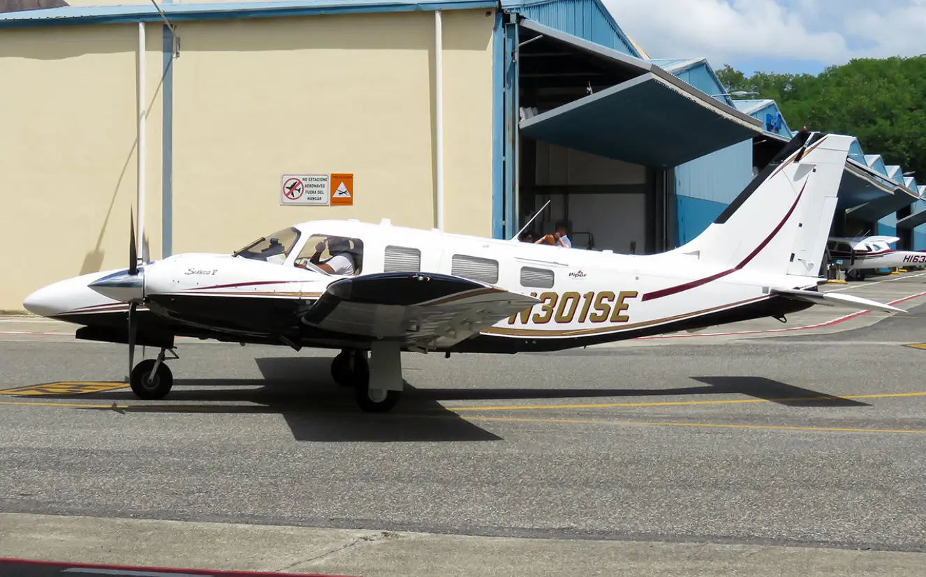 Piper PA-34-220T Seneca V N301SE operated by Buzz Air, Inc, exterior