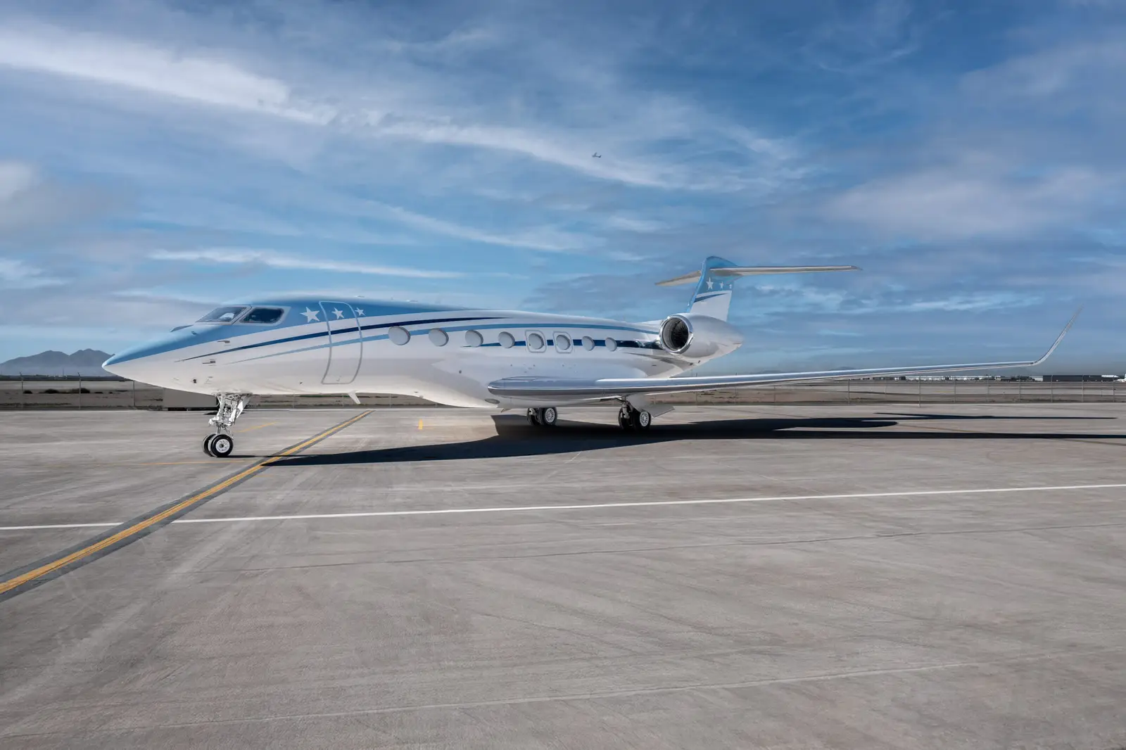 Gulfstream G650ER N302TR operated by Phenix Jet photo 5