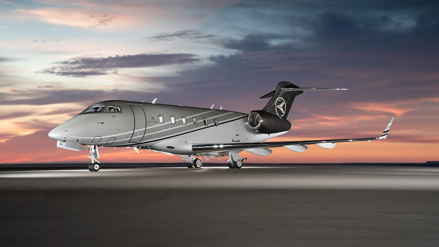 Bombardier Challenger 300 N303JE operated by Jet Edge International, KCBM, exterior