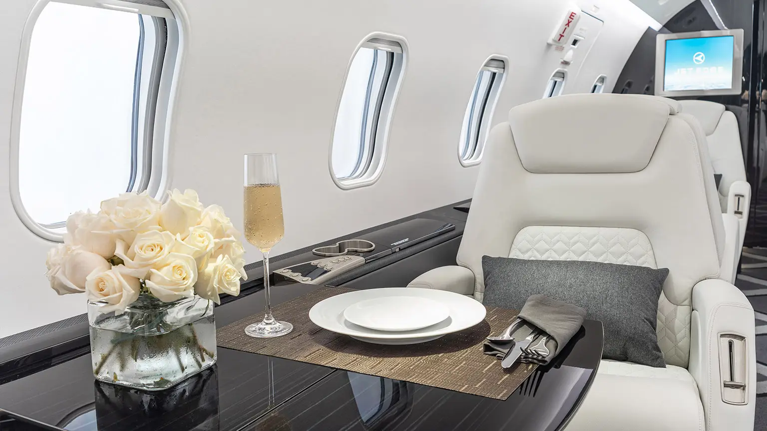 Bombardier Challenger 300 N303JE operated by Jet Edge International, KCBM photo 2