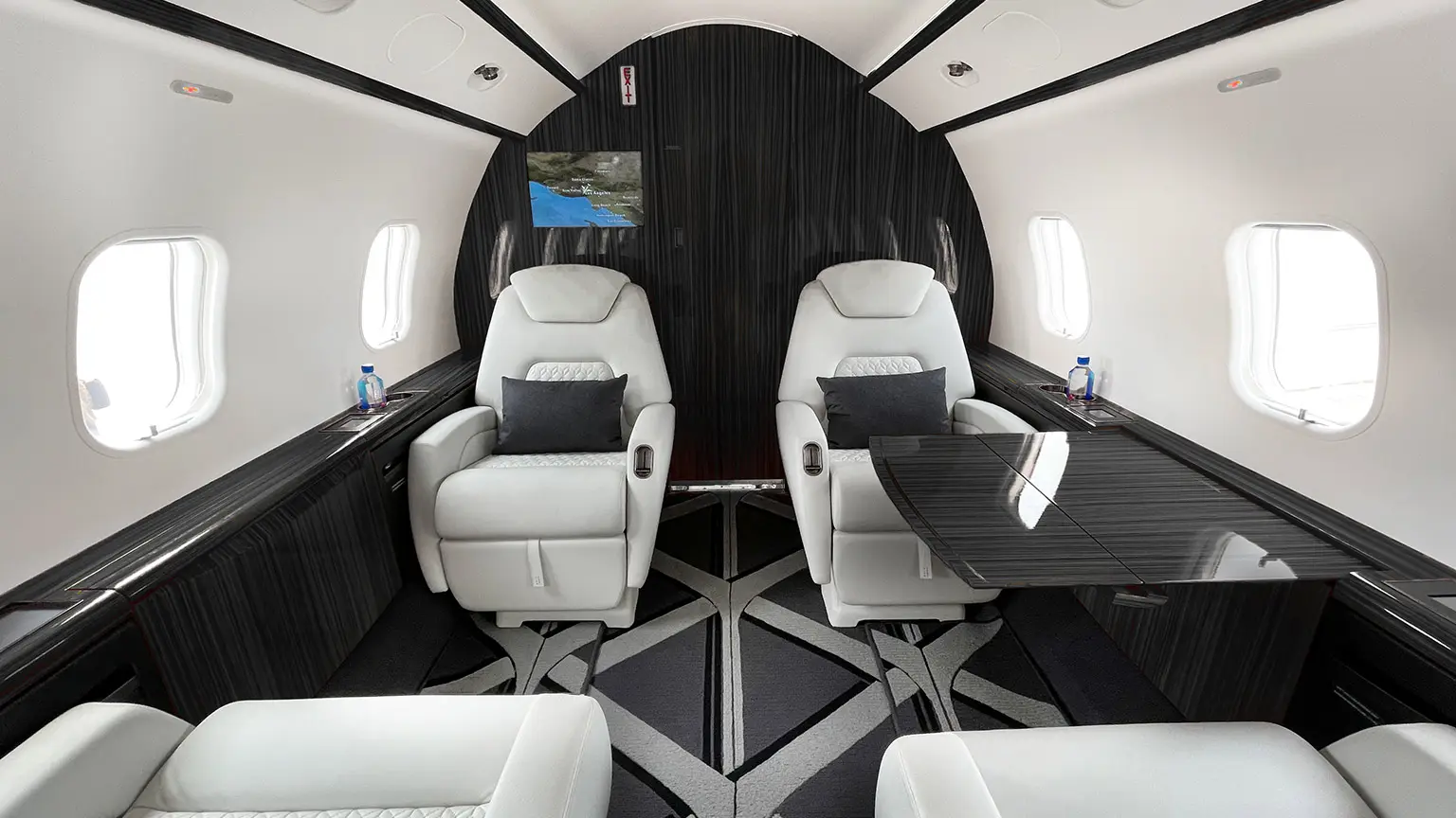 Bombardier Challenger 300 N308JE operated by Jet Edge International, KCBM photo 2