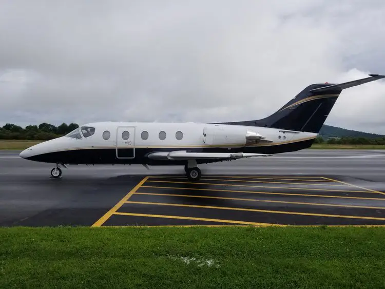 Beechcraft Hawker 400XP N308KP operated by Elite Air, Inc., KPIE photo 4