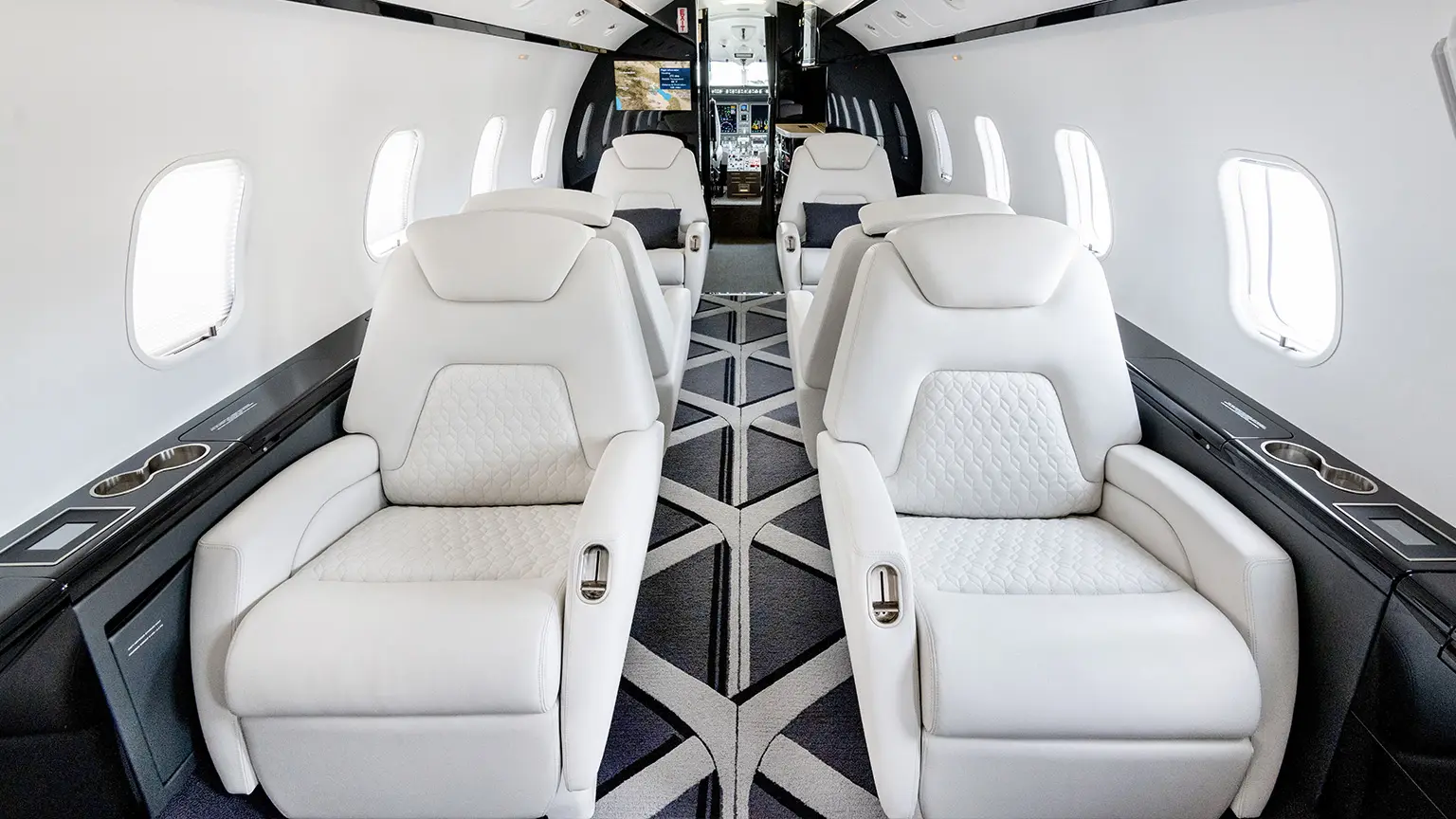 Bombardier Challenger 300 N309JE operated by Jet Edge International photo 5