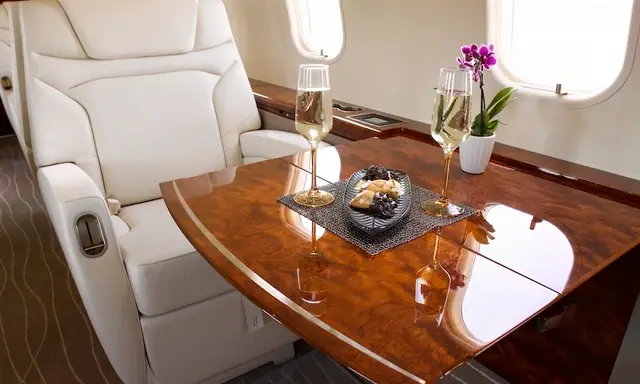 Bombardier Challenger 300 N310VZ operated by Alerion Aviation photo 2