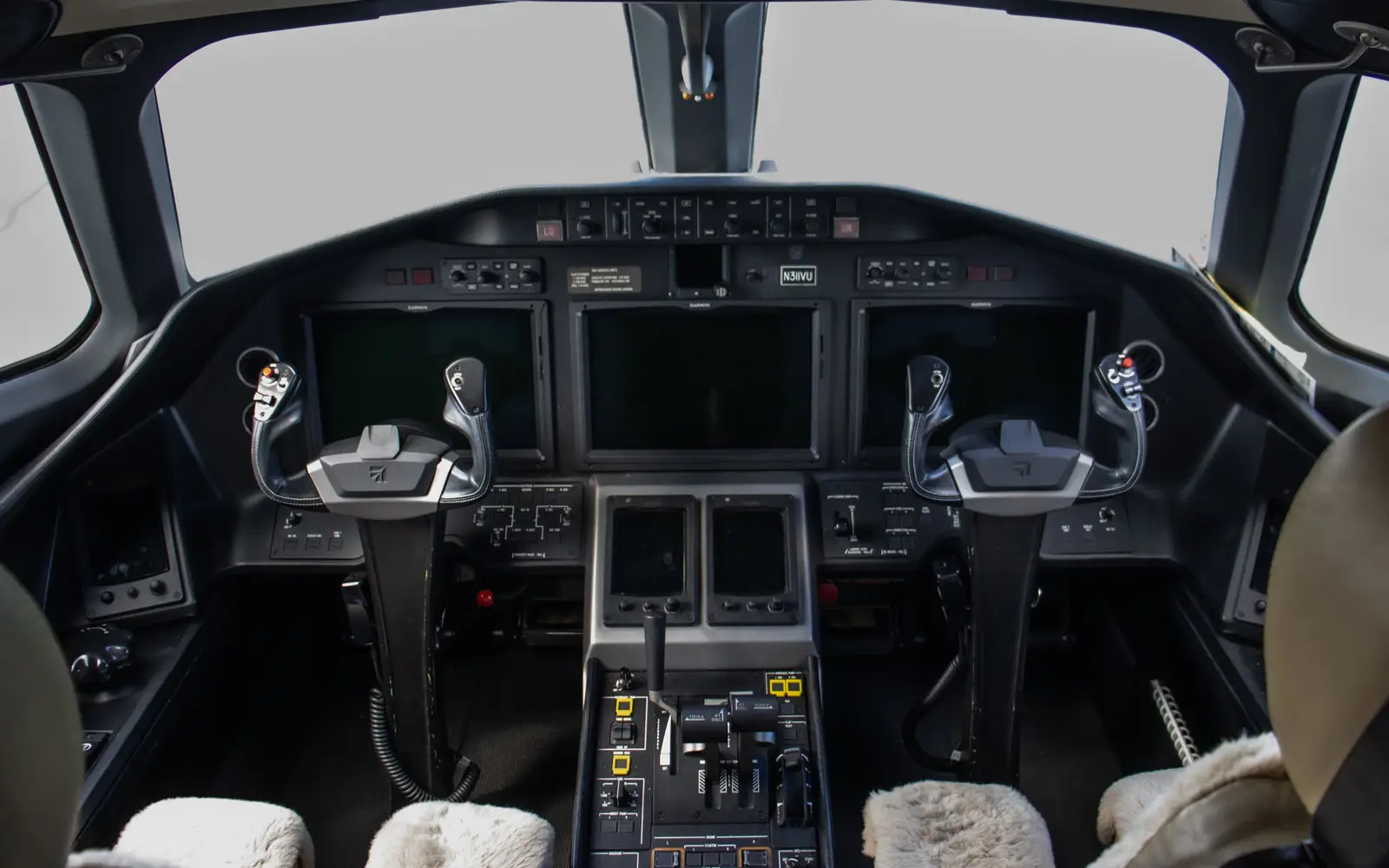 Cessna Citation Latitude N311VU operated by FlyAdvanced Aviation Group photo 4