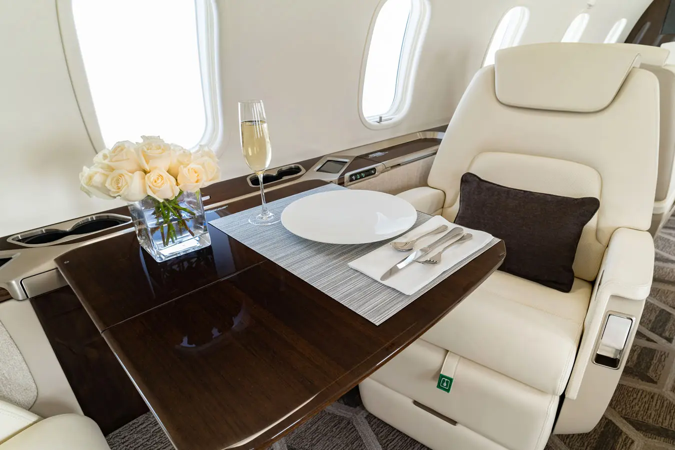 Bombardier Challenger 350 N312EA operated by Jet Edge International photo 2
