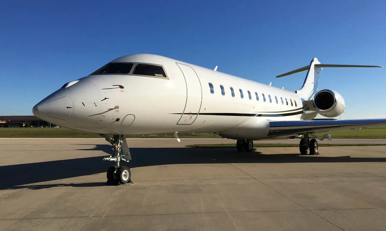 Bombardier Global Express N313BK operated by Wingtip Aviation photo 4