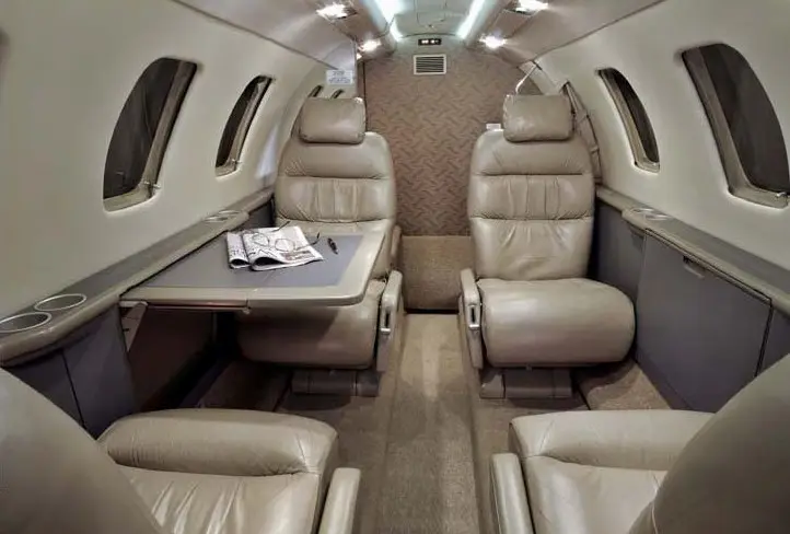 Cessna Citation CJ1 N315HC operated by Wisconsin Aviation, Inc., KUNU photo 2