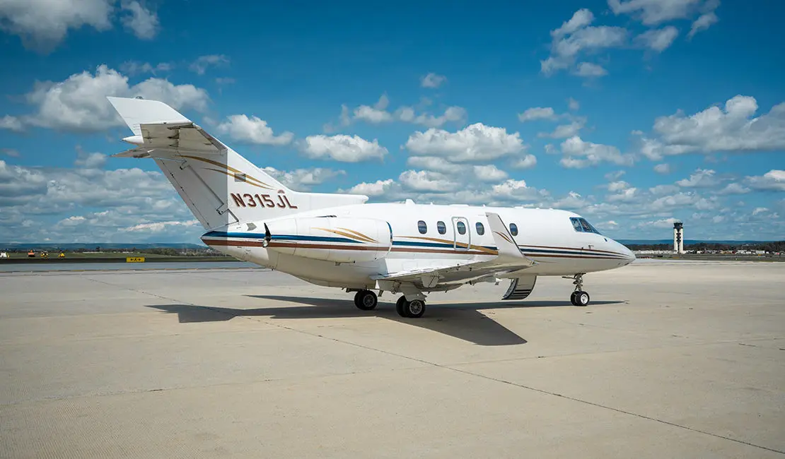 Beechcraft Hawker 800XP N315JL operated by East Coast Jets, Inc., exterior