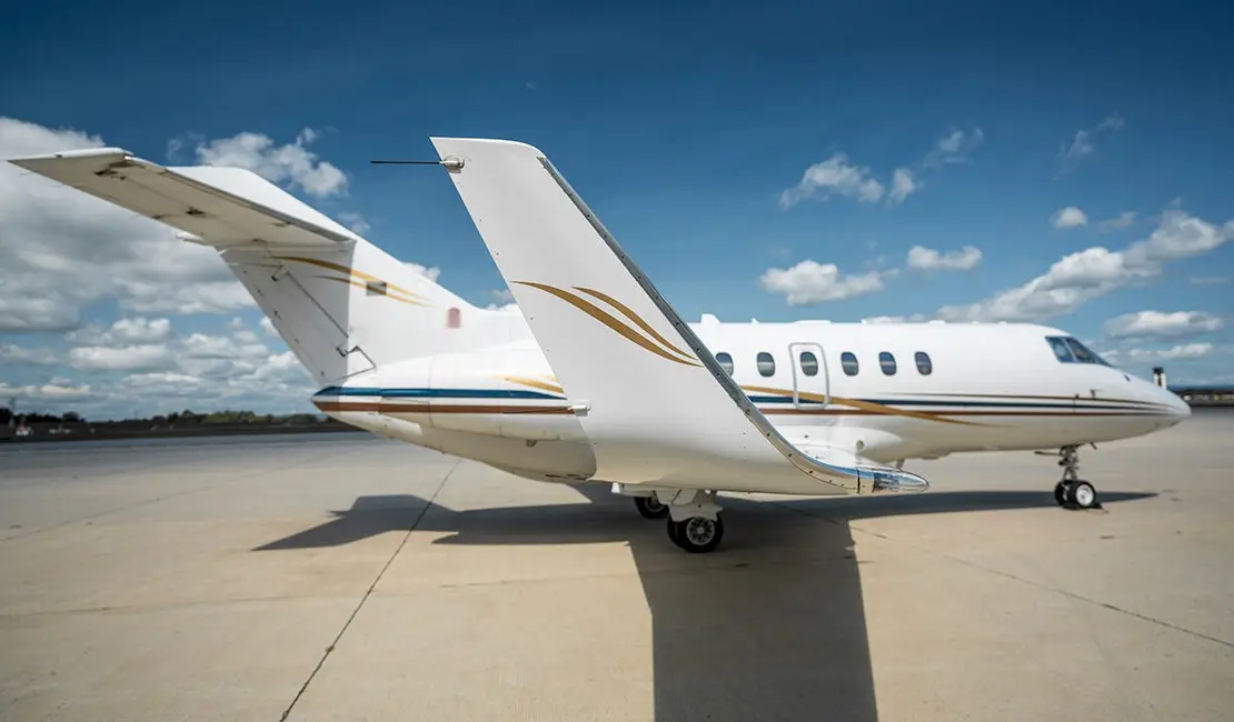 Beechcraft Hawker 800XP N315JL operated by East Coast Jets, Inc. photo 4