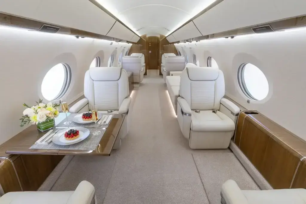 Gulfstream G650ER N317LL operated by Sun Air Jets photo 2