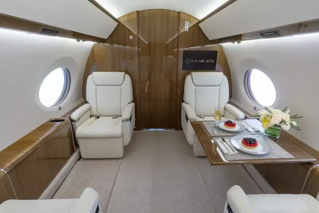 Gulfstream G650ER N317LL operated by Sun Air Jets photo 6