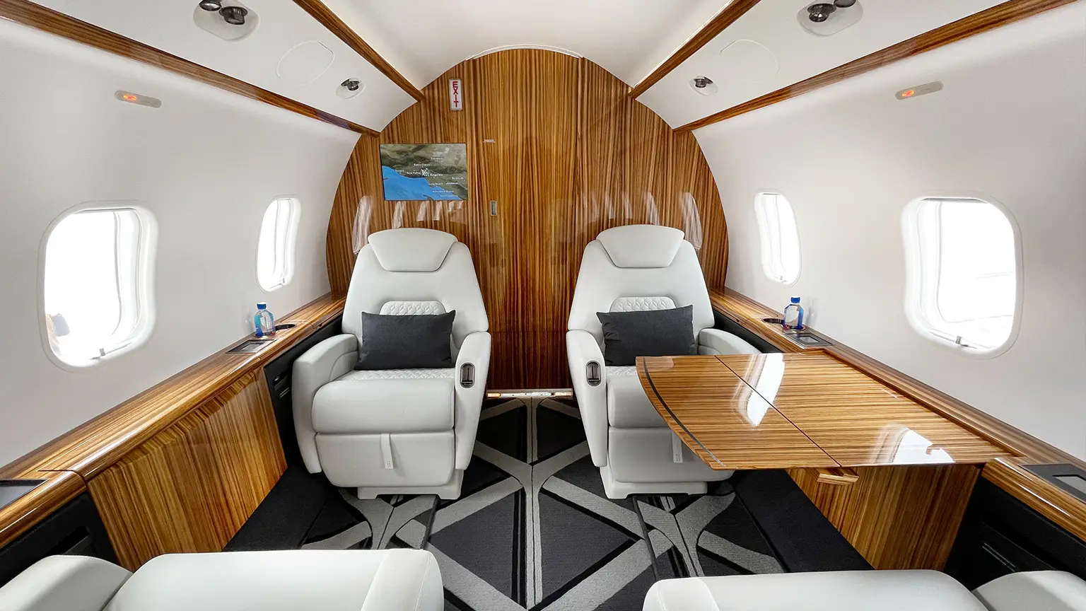 Bombardier Challenger 300 N320JE operated by Jet Edge International, KCBM photo 5