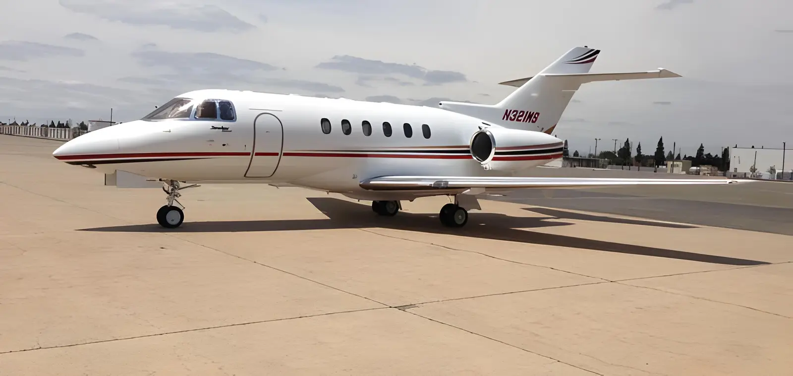 Beechcraft Hawker 800XP N321MS operated by Taughannock Aviation, exterior