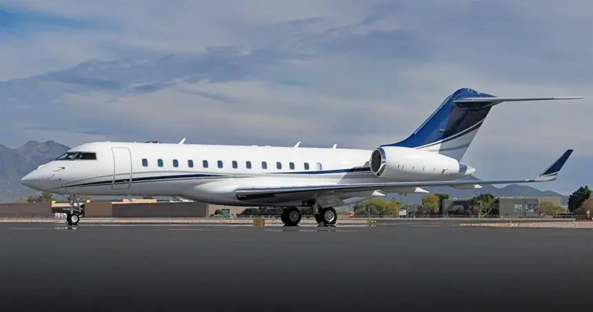 Bombardier Global Express XRS N321VC operated by Solairus Aviation, exterior
