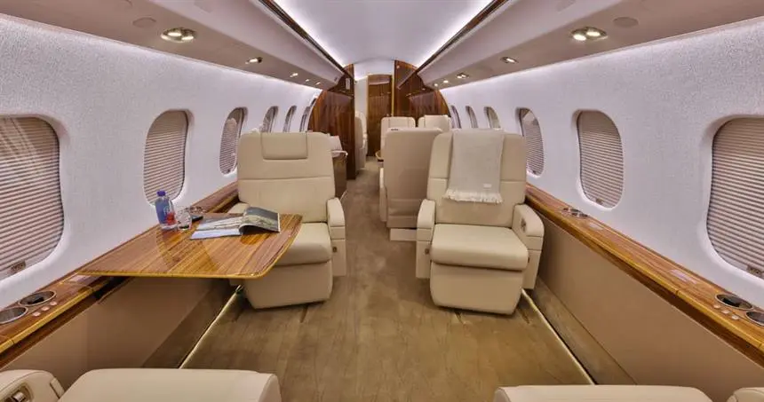 Bombardier Global Express XRS N321VC operated by Solairus Aviation photo 2