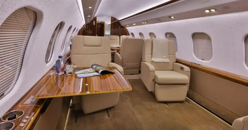 Bombardier Global Express XRS N321VC operated by Solairus Aviation photo 4
