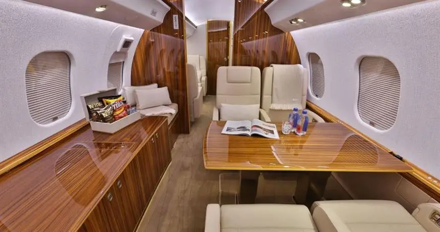 Bombardier Global Express XRS N321VC operated by Solairus Aviation photo 5